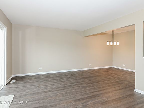 4th image of 25W012 Keswick Ln #0