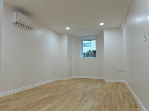 716 11th Street image 19 of 37