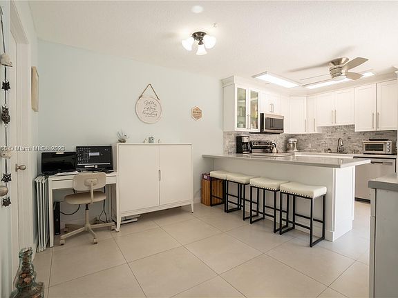 5th image of 4084 Forest Hill Dr #4084