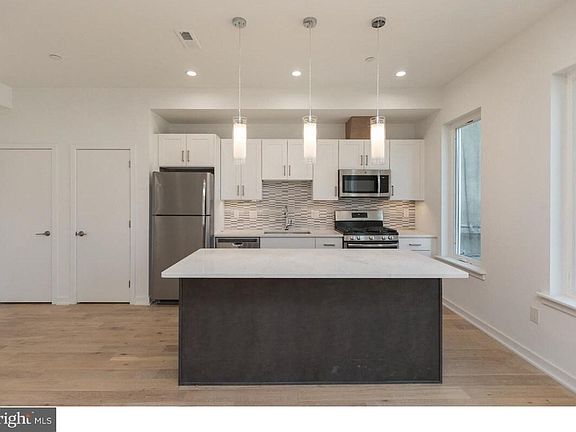 4th image of 2141-43 E Firth St #2