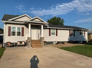 3617 18th St, East Moline, IL 61244