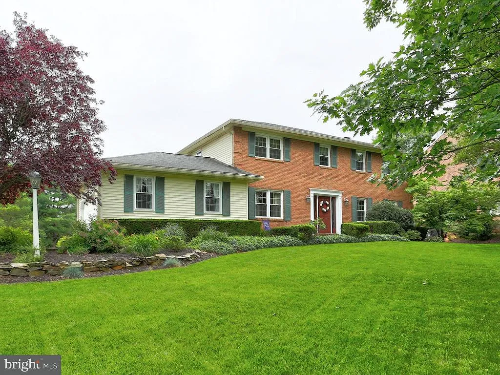 12 Levingston Cir photo 1