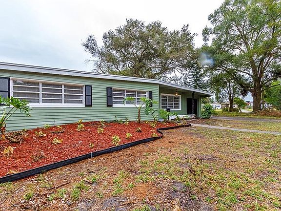 2nd image of 1608 S Simmons Pl