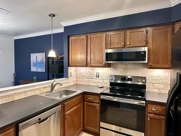 7707 Lexton Pl #E — Photo 2