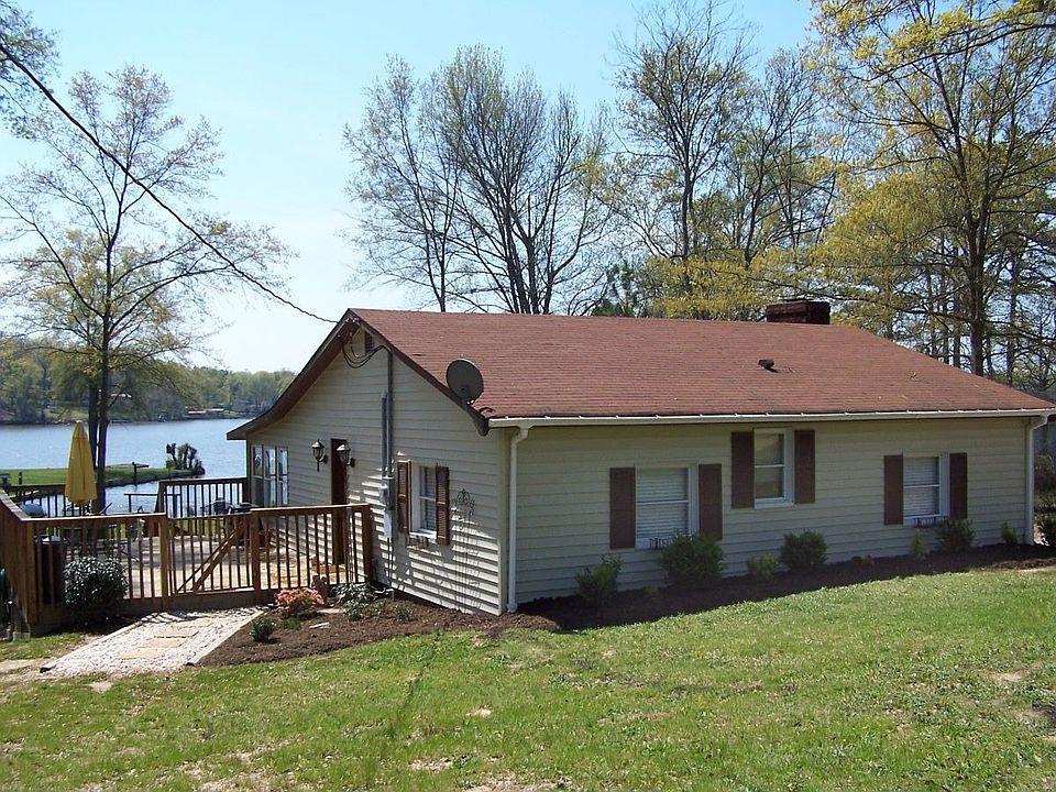 Updated Lake Bungalow
