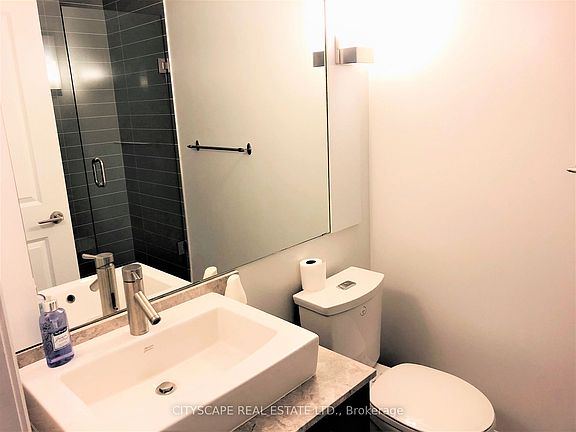 2nd image of 8 Mercer St #2609
