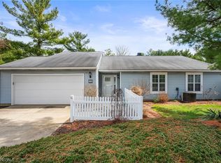 889 Lynnhaven Ln, Akron, OH 44313
