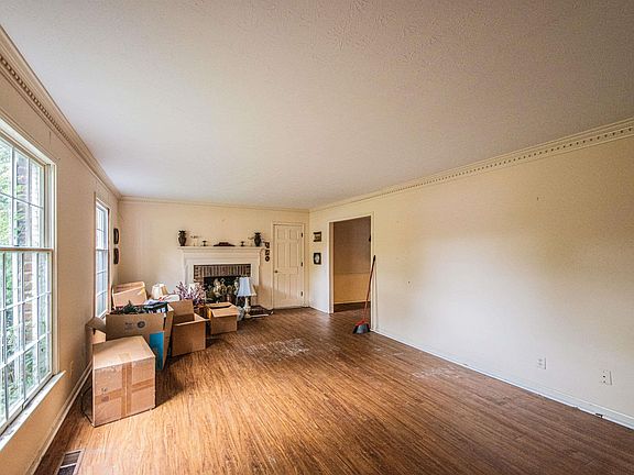 4th image of 1194 Robinwood Dr