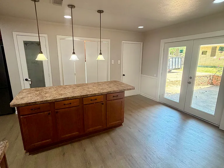 830 Windsor Pl — Photo 8