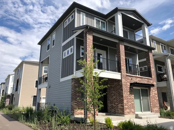 69 N Rio Grand Ave, Farmington, UT 84025