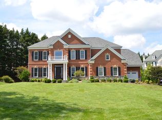 2633 Sledding Hill Rd, Oakton, VA 22124