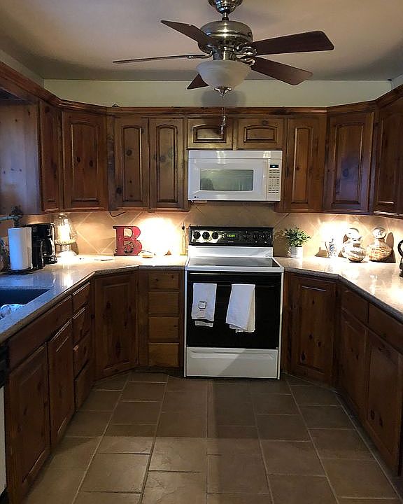 1st image of 605 Barkridge Trl