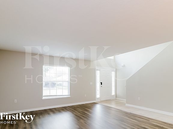 3rd image of 2130 Aitkin Loop