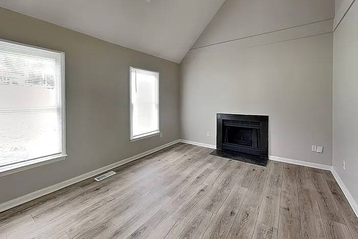 3 bed, 2.5 bath, 1520 sqft, $1,695 — Photo 3