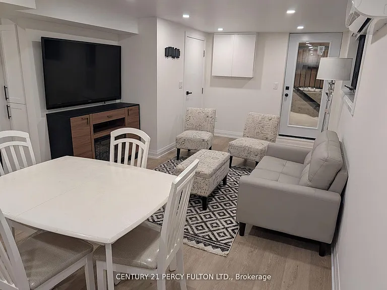 171 Sloane Ave — Photo 6
