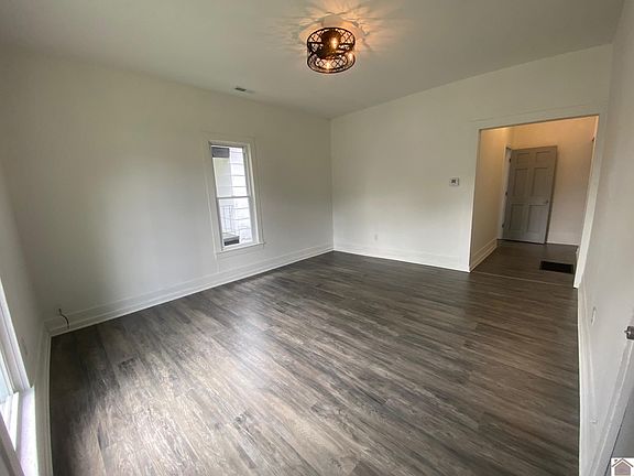 3rd image of 249 Clements St