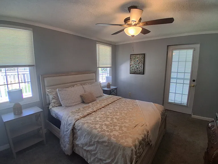 506 Pinckney St — Photo 30