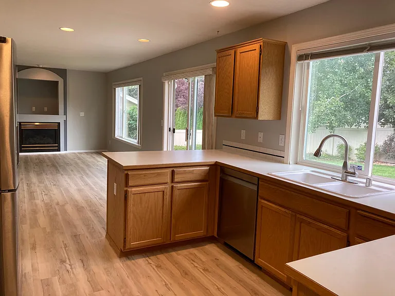 4115 S Greystone Ln — Photo 5