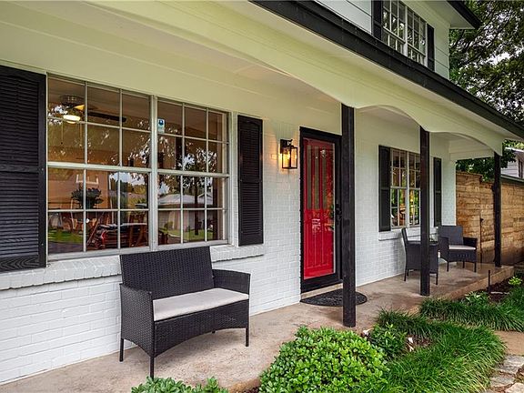4th image of 1006 Berrywood Dr
