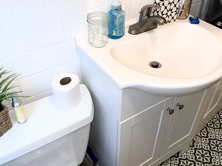 83 America St #2R — Photo 17