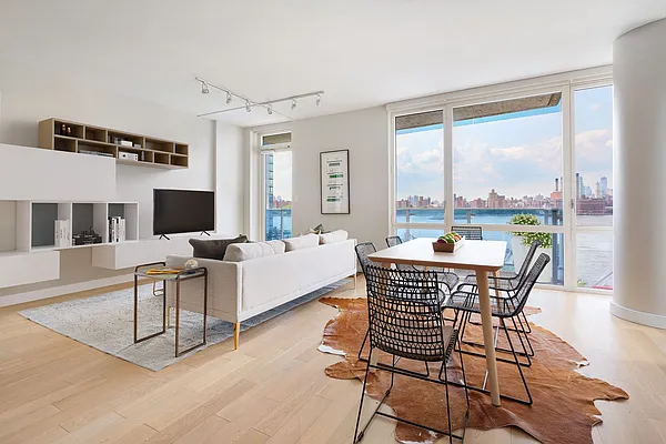 Sold by Compass | media 1