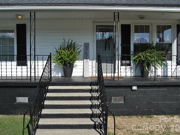 4th image of 133 S Main St
