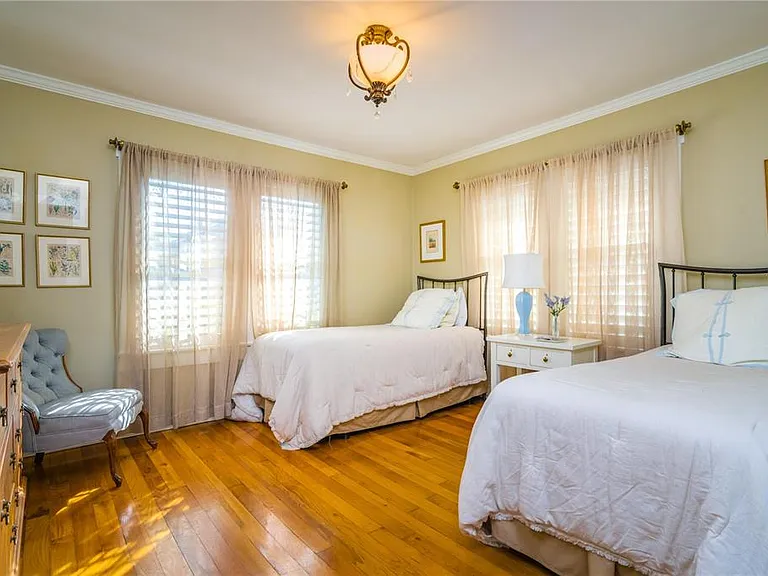 827 S Delaware Ave — Photo 45