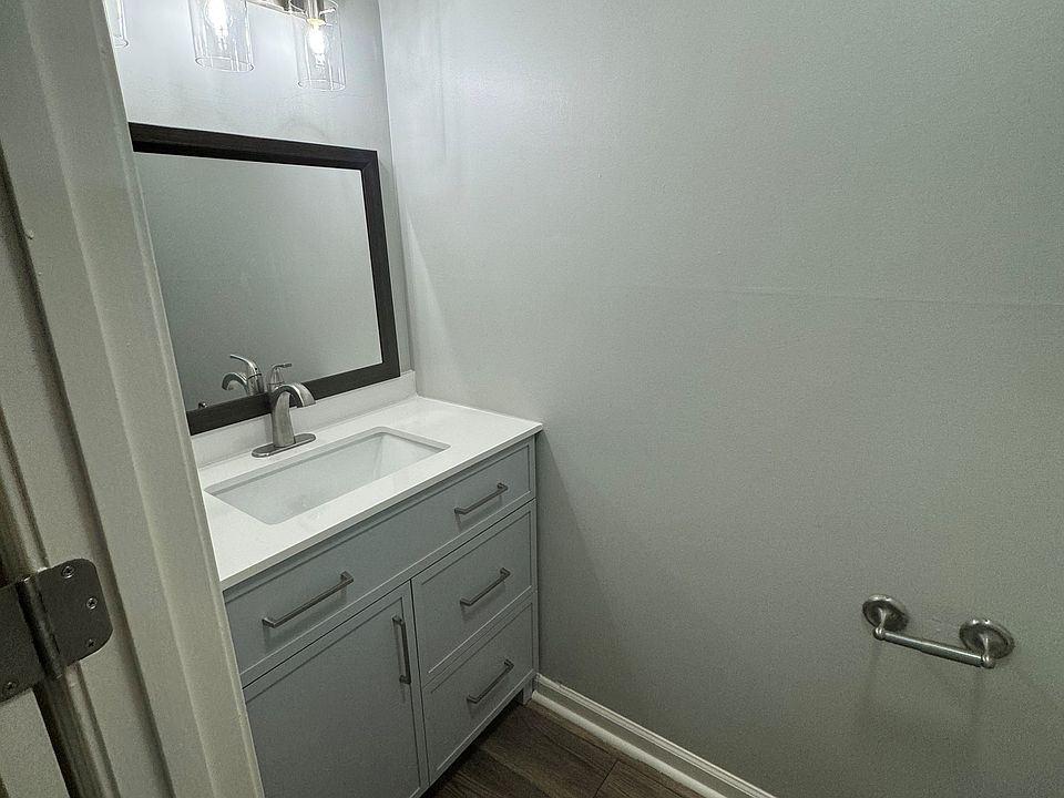 Downstairs Half Bathroom