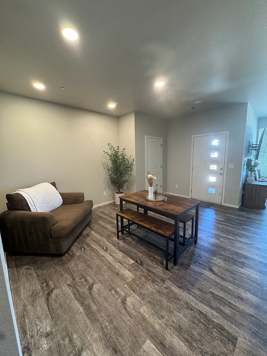 Building Photo - 315 Skyraider Way #4