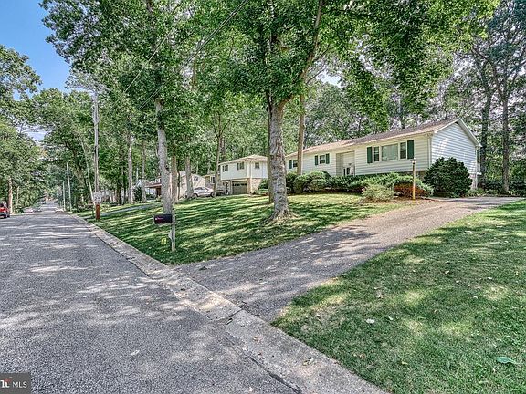 3rd image of 316 Holyoke Dr