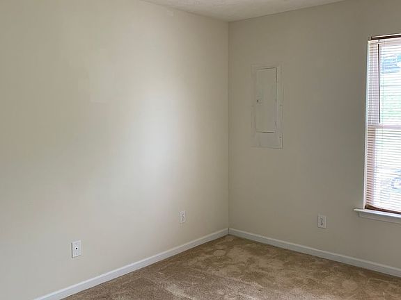 5th image of 167 Old Tavern Cir