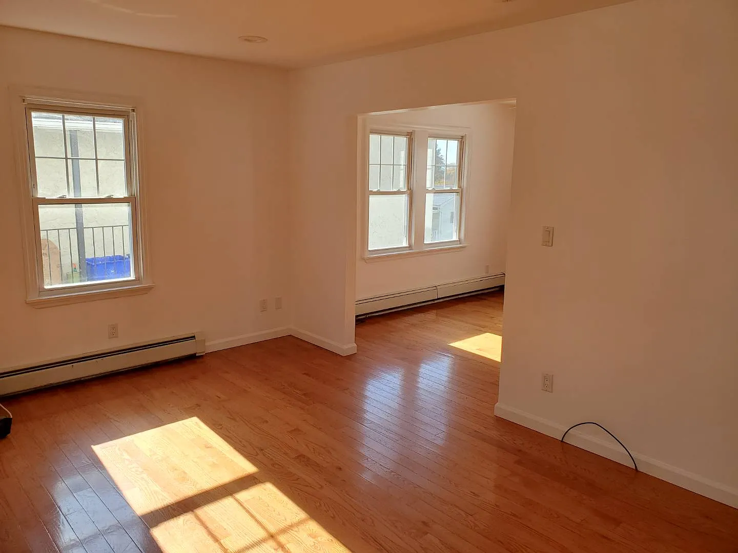 3 bed, 1155 sqft, $4,700 — Photo 4