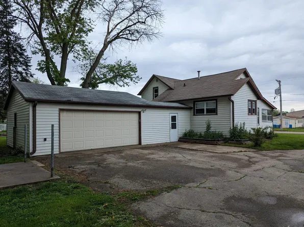 240 N East Ave, Amboy, IL 61310