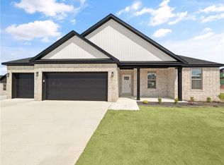 4881 Cowboy St, Springdale, AR 72762