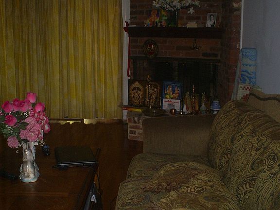 3rd image of 188 Gillies Ln Unit 188