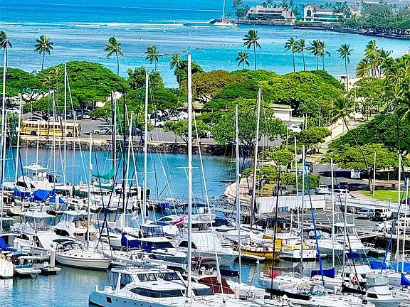 3rd image of 1676 Ala Moana Blvd APT 1101
