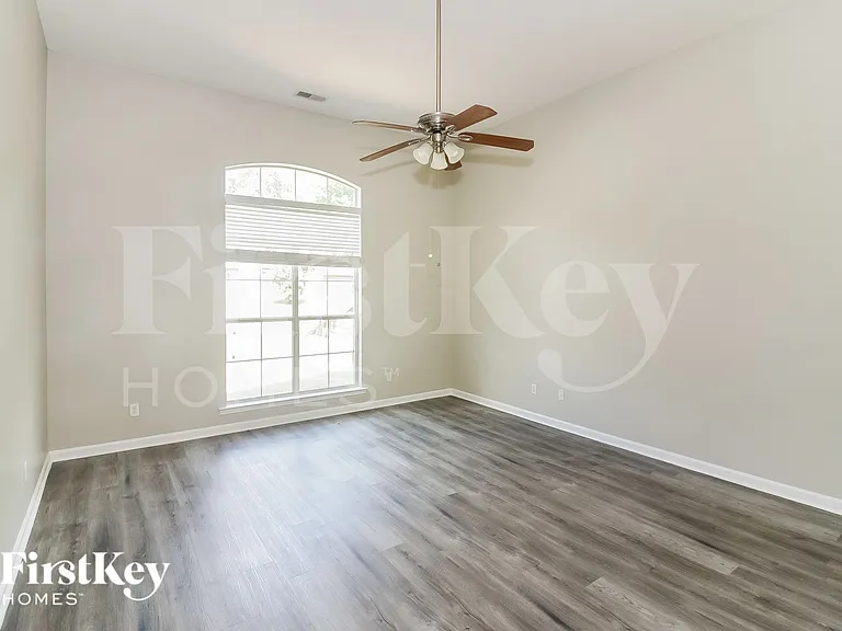 5845 Peterson Ridge Ln — Photo 9