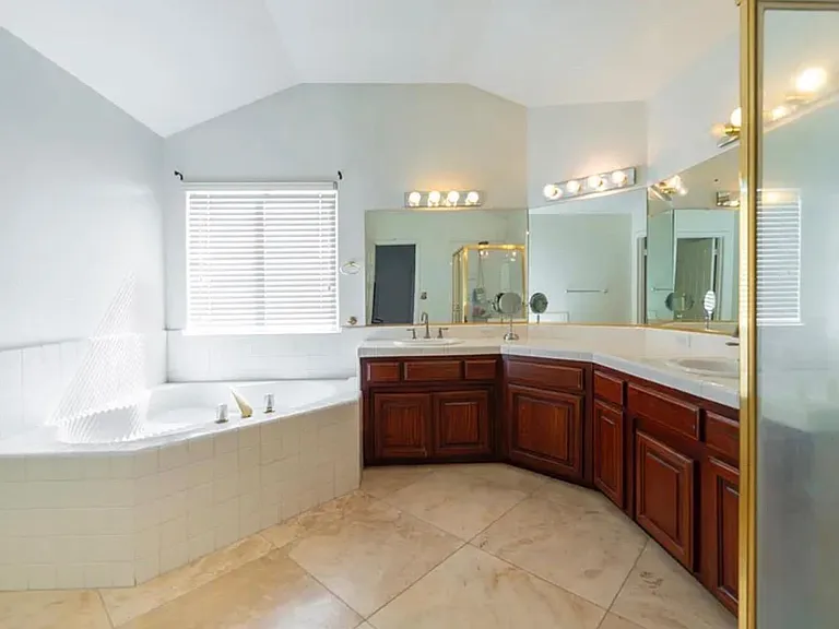 5742 W Palo Alto Ave — Photo 12