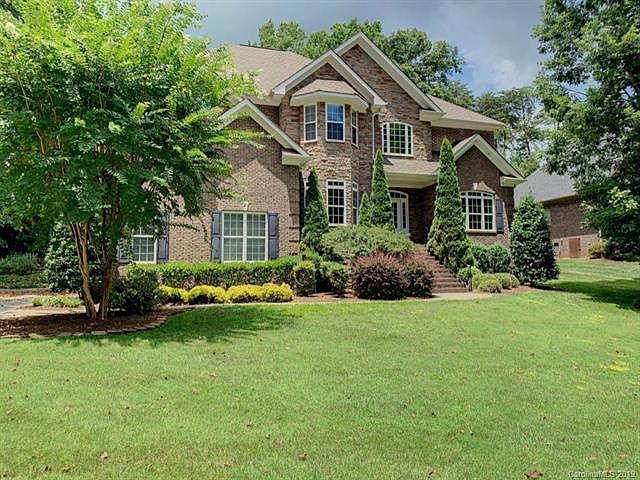 1st image of 121 Fulton Farms Ln