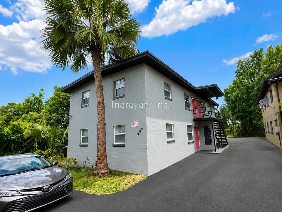 909 W Livingston St