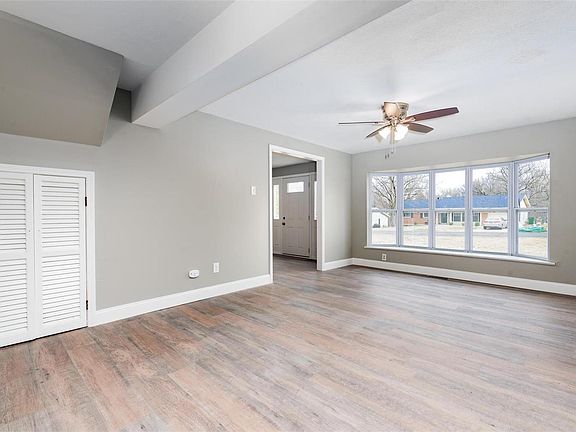 5th image of 6923 Birdie Ln