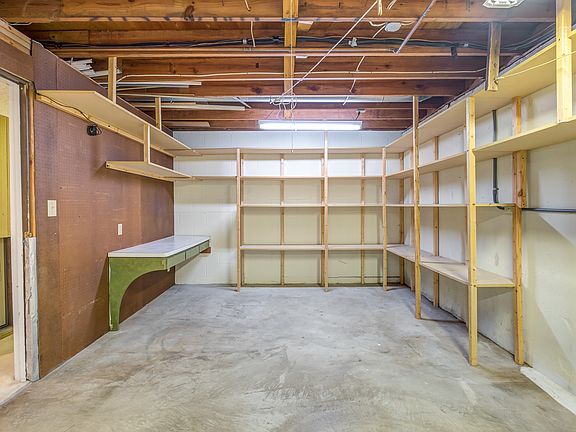 5th image of 1408 Old Town Ct