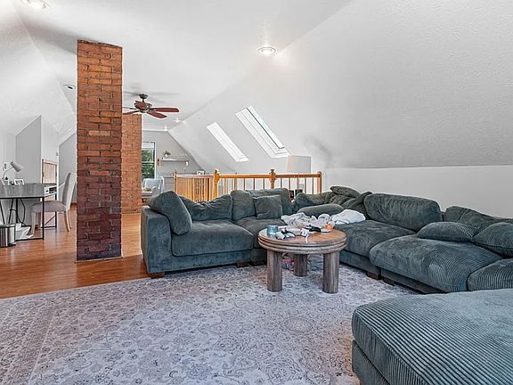 4th image of 2473 W 11th St #2