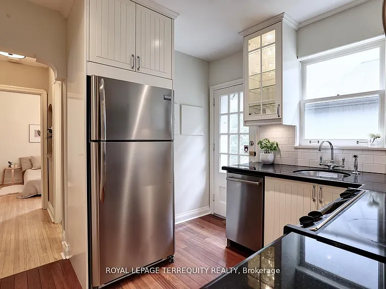 20 Elderidge Ave — Photo 14