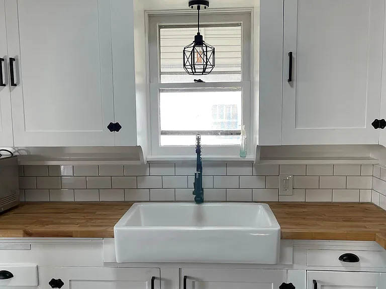 234 E Walnut St — Photo 17