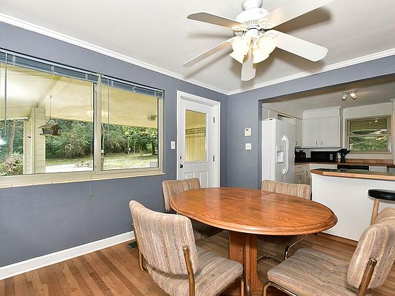5th image of 4880 Peacock Dr