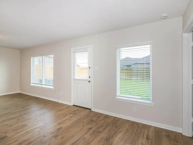 198 Emma Rose Dr — Photo 5