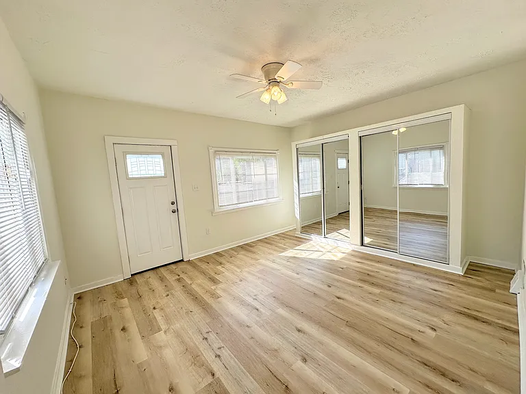 411 Sapphire Way — Photo 10