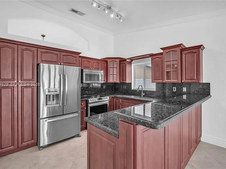 15715 SW 76th Ter — Photo 15