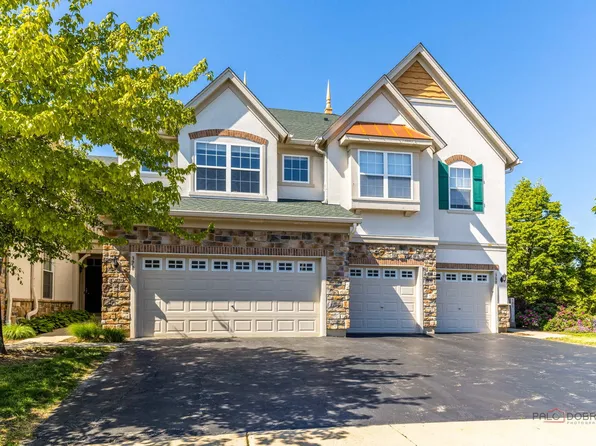 378 Bay Tree Cir, Vernon Hills, IL 60061